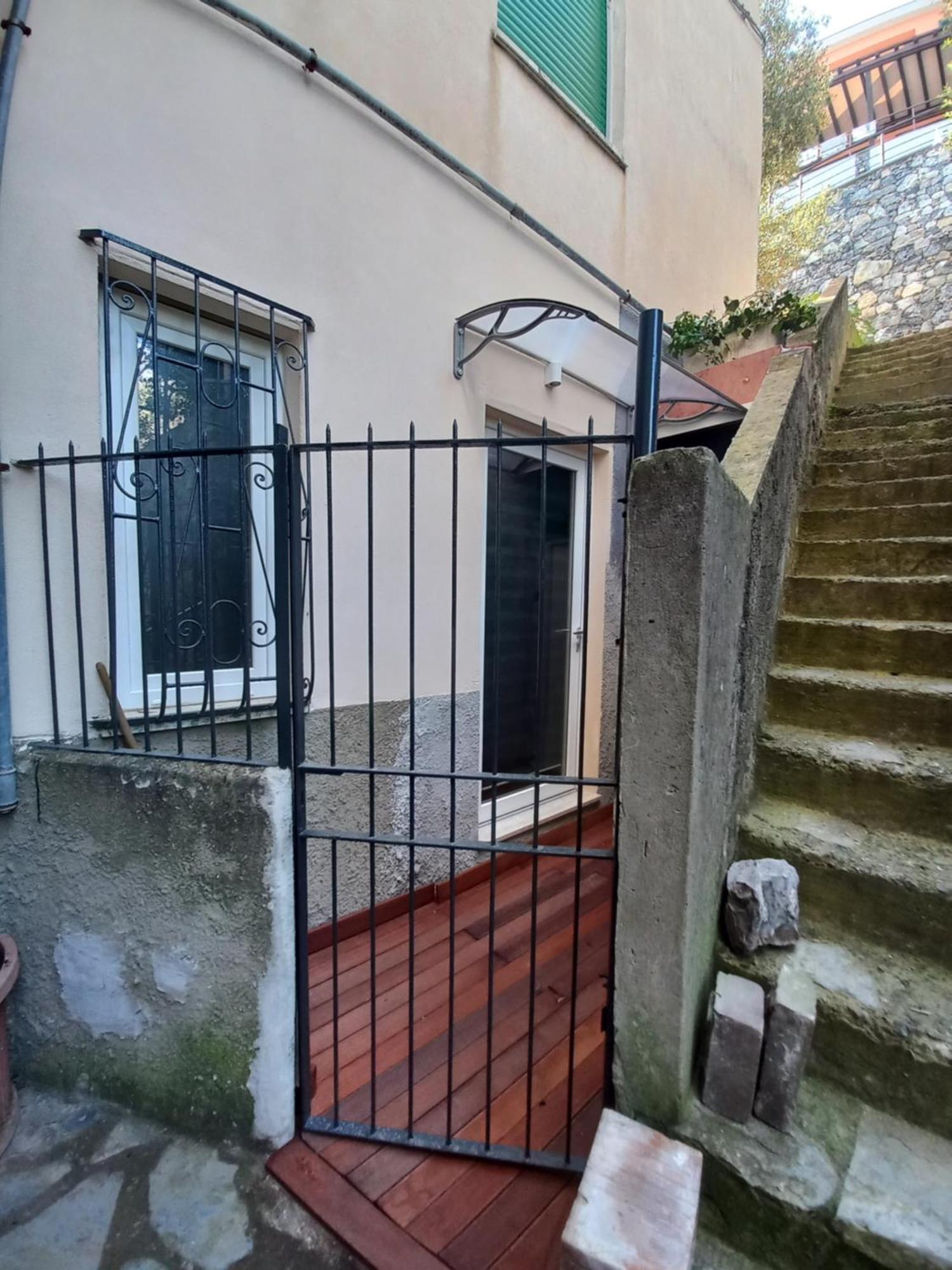 פורטו ונרה Casa Vacanze Ibiscus מראה חיצוני תמונה