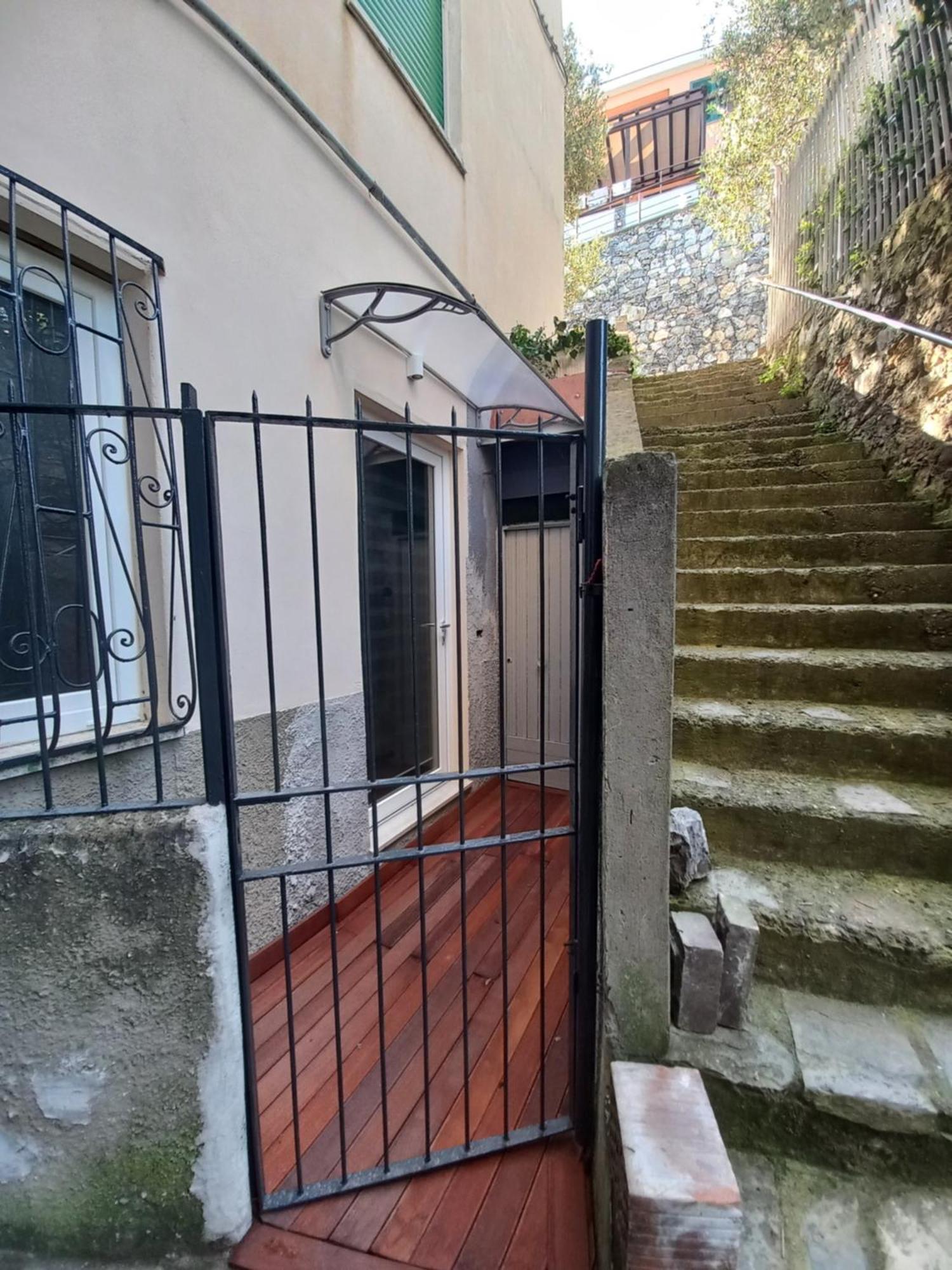 פורטו ונרה Casa Vacanze Ibiscus מראה חיצוני תמונה