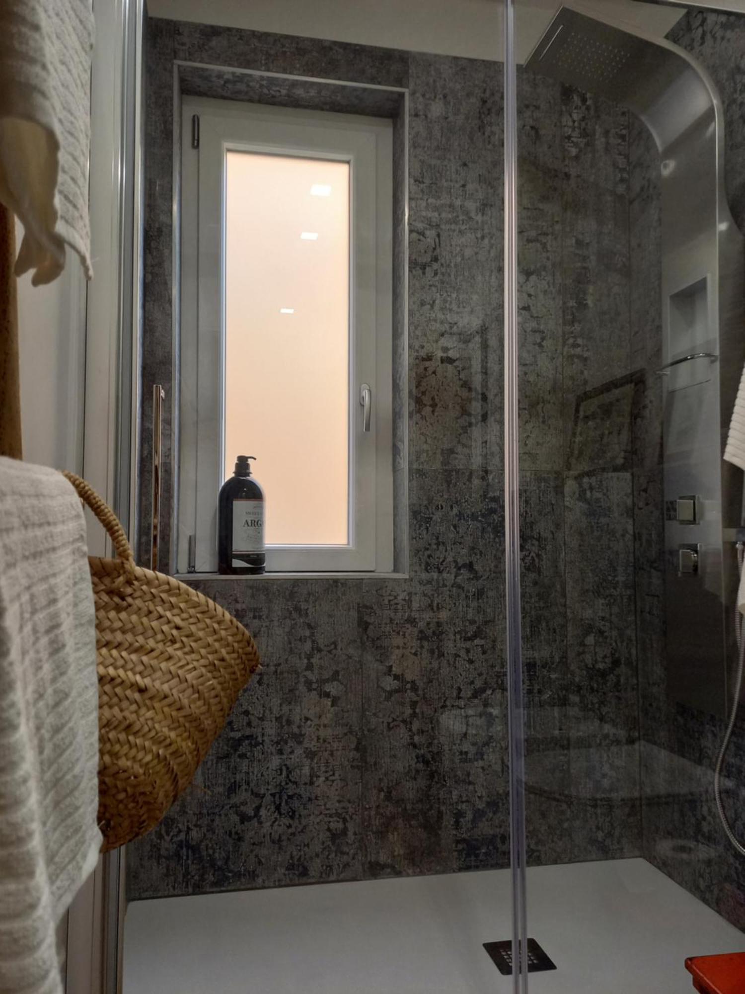 פורטו ונרה Casa Vacanze Ibiscus מראה חיצוני תמונה